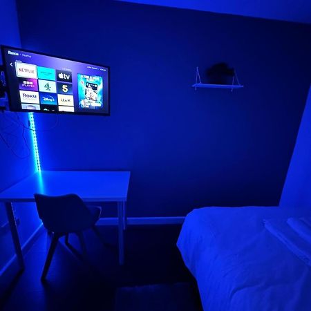 Deluxe Ensuite Double Room With Ensuite Ковентри Экстерьер фото