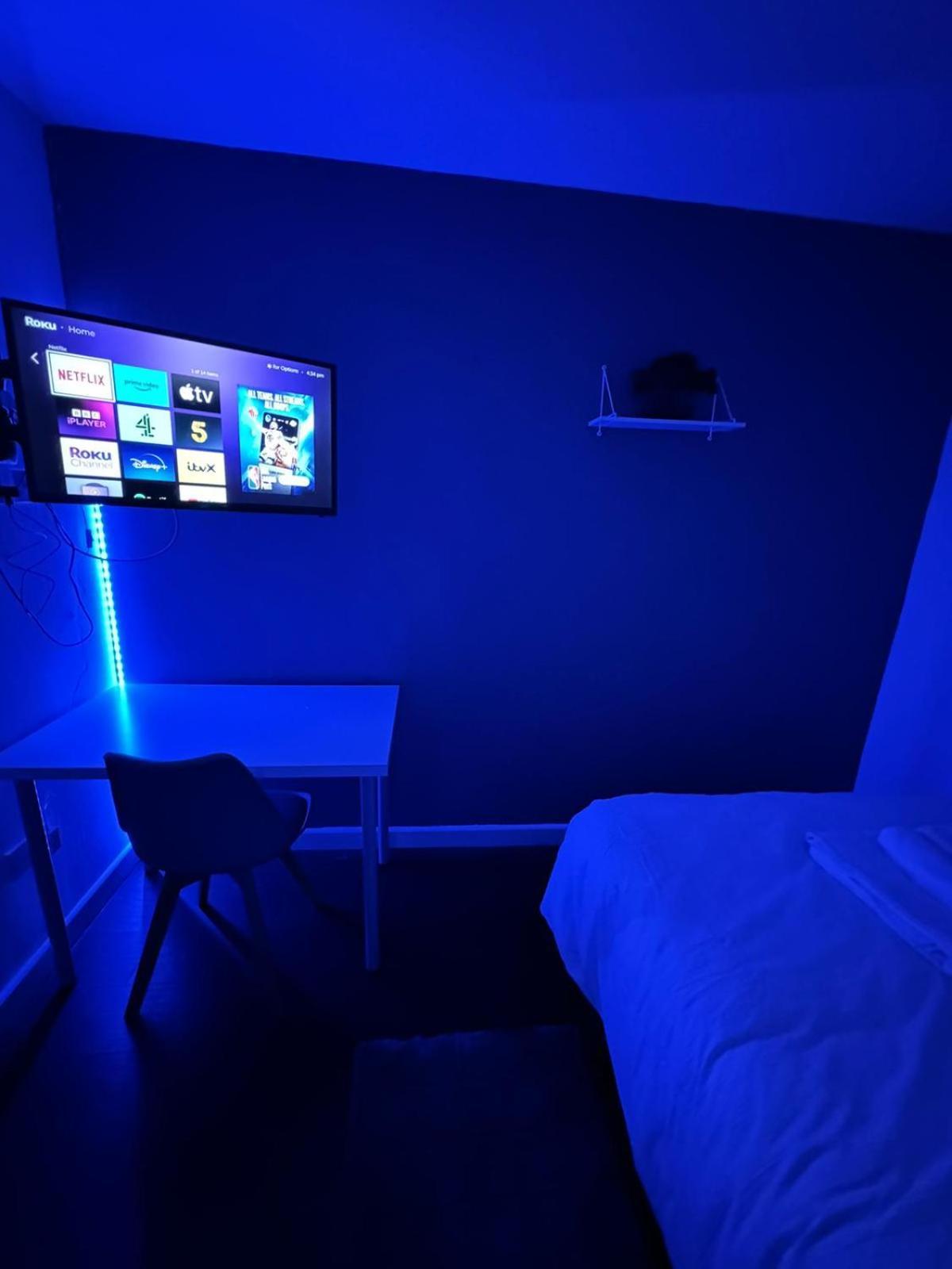 Deluxe Ensuite Double Room With Ensuite Ковентри Экстерьер фото